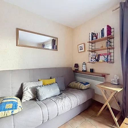 Duplex Accueillant 4 Pers, A 100m De La Avec Balcon, Acces Direct, Wifi - Merville-franceville - Fr-1-465-105 *