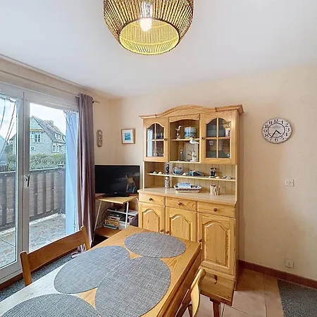 Apartment Duplex Accueillant 4 Pers, A 100m De La Avec Balcon, Acces Direct, Wifi - Merville-franceville - Fr-1-465-105 *